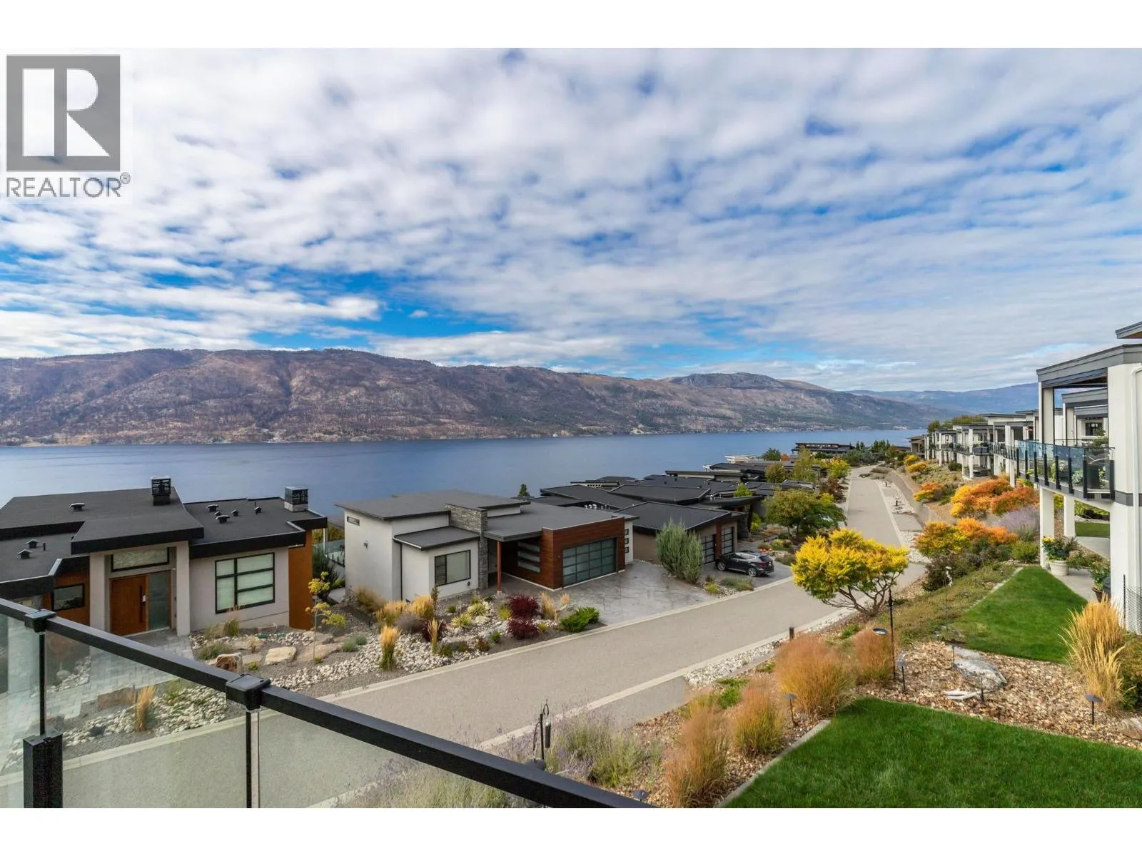 1768 Slateview Crescent