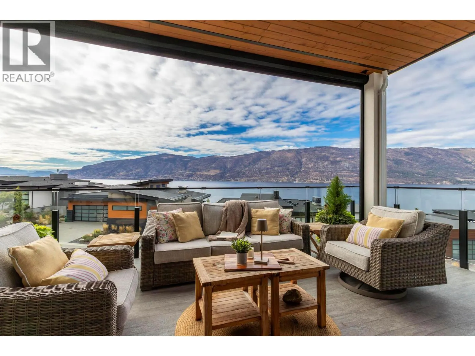 1768 Slateview Crescent