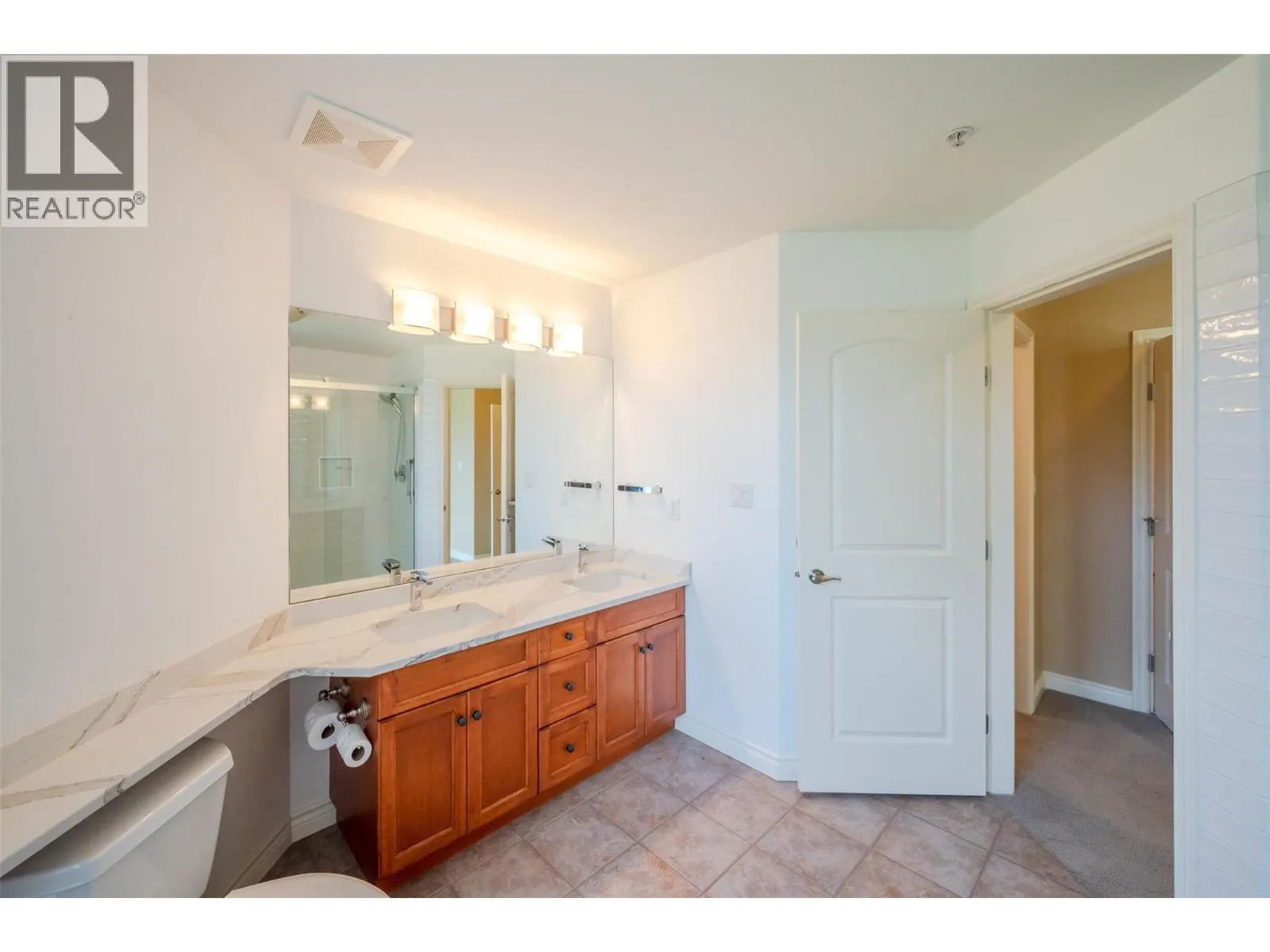 100 Lakeshore Drive W Unit# 115