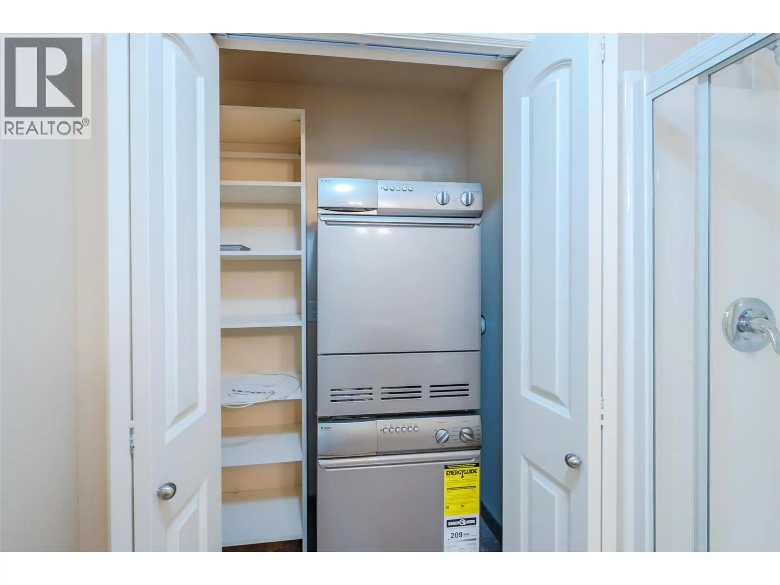 100 Lakeshore Drive W Unit# 115