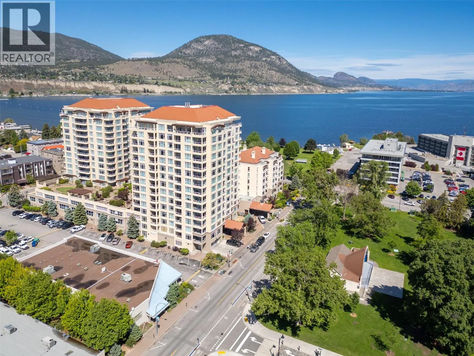 100 Lakeshore Drive W Unit# 115