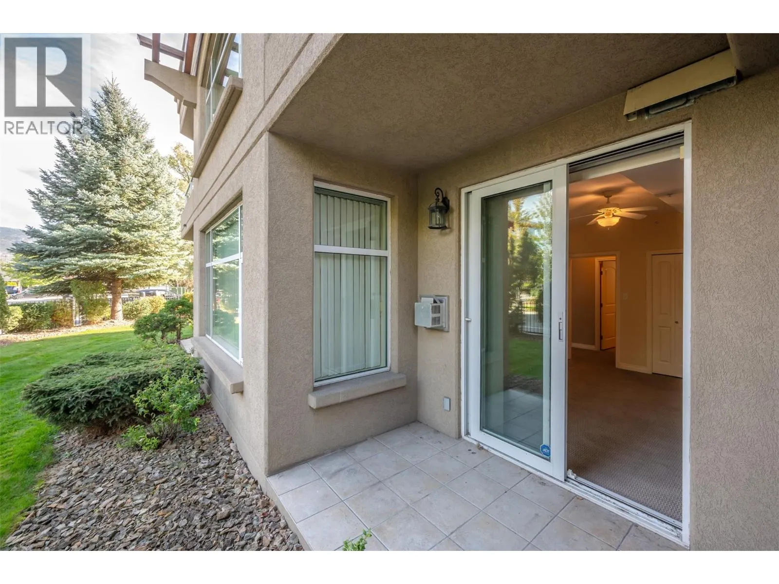 100 Lakeshore Drive W Unit# 115