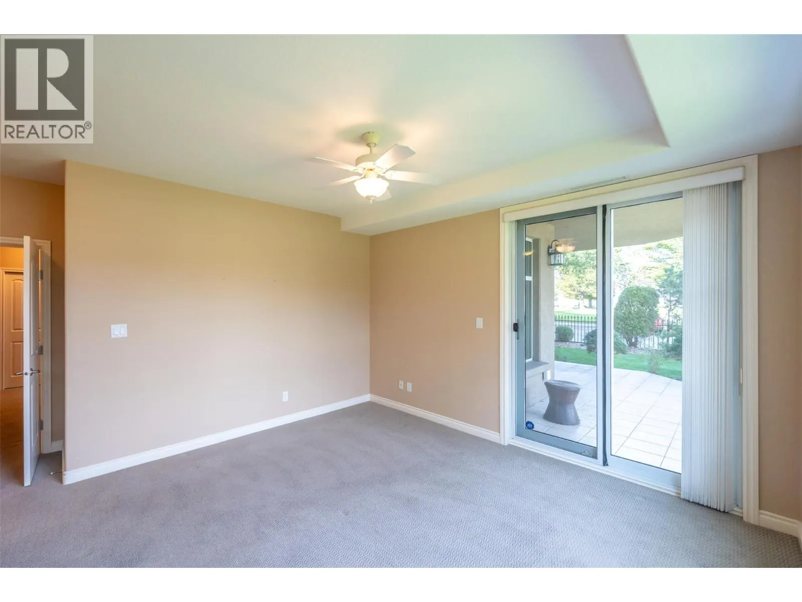 100 Lakeshore Drive W Unit# 115