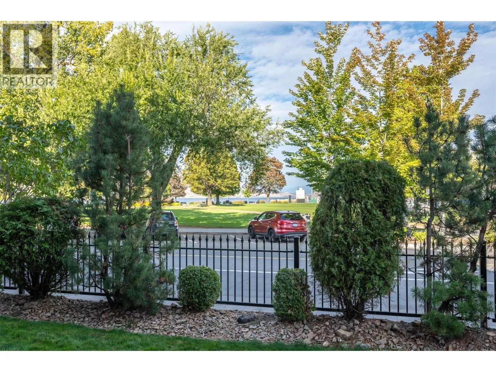 100 Lakeshore Drive W Unit# 115
