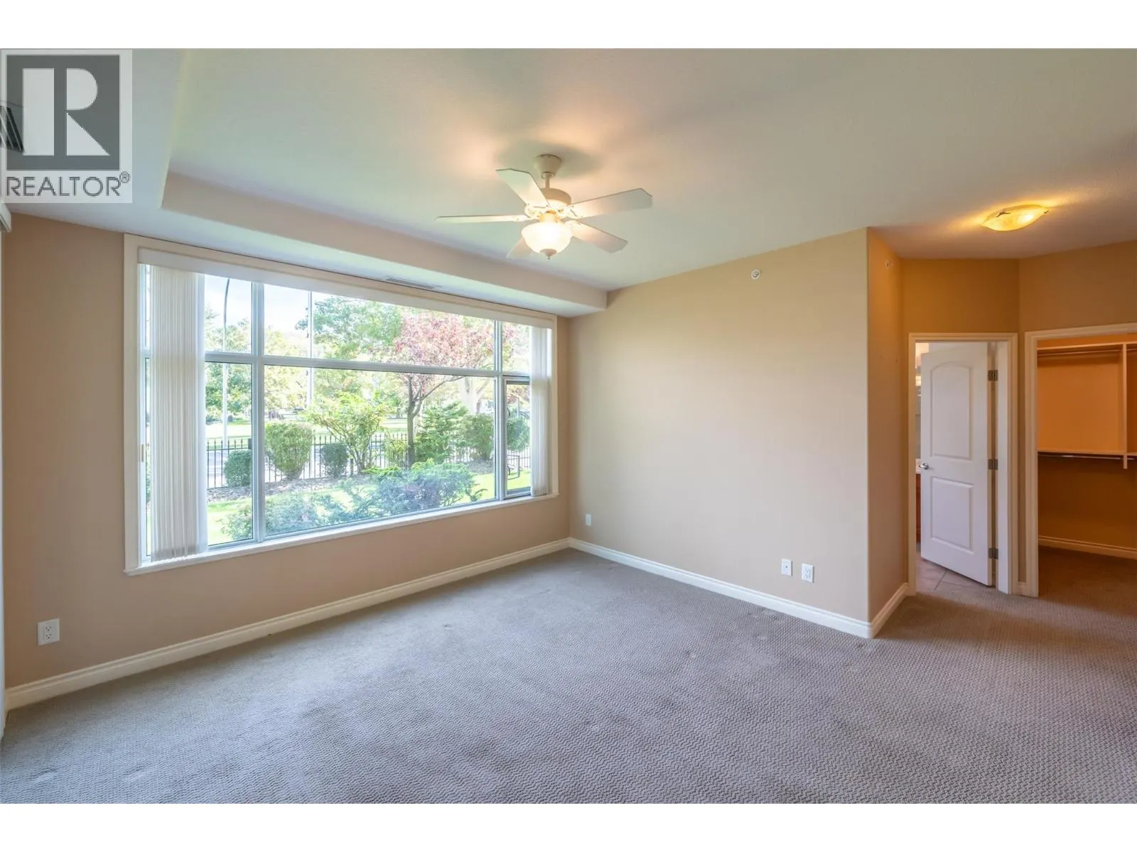 100 Lakeshore Drive W Unit# 115
