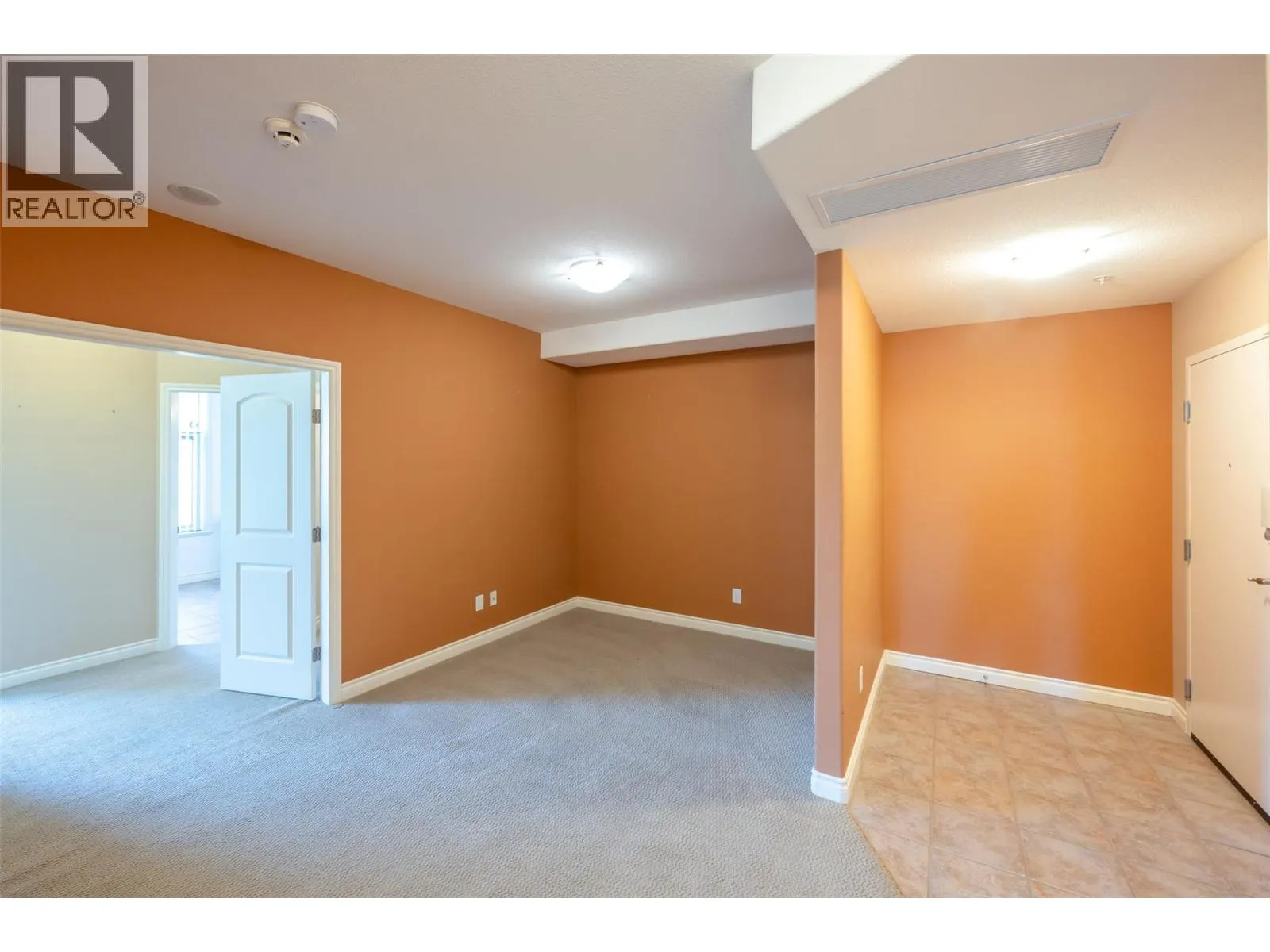 100 Lakeshore Drive W Unit# 115