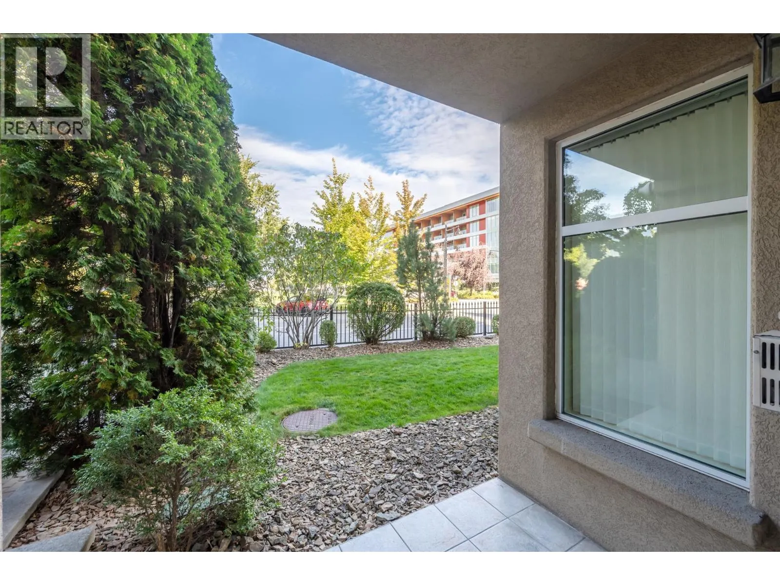 100 Lakeshore Drive W Unit# 115