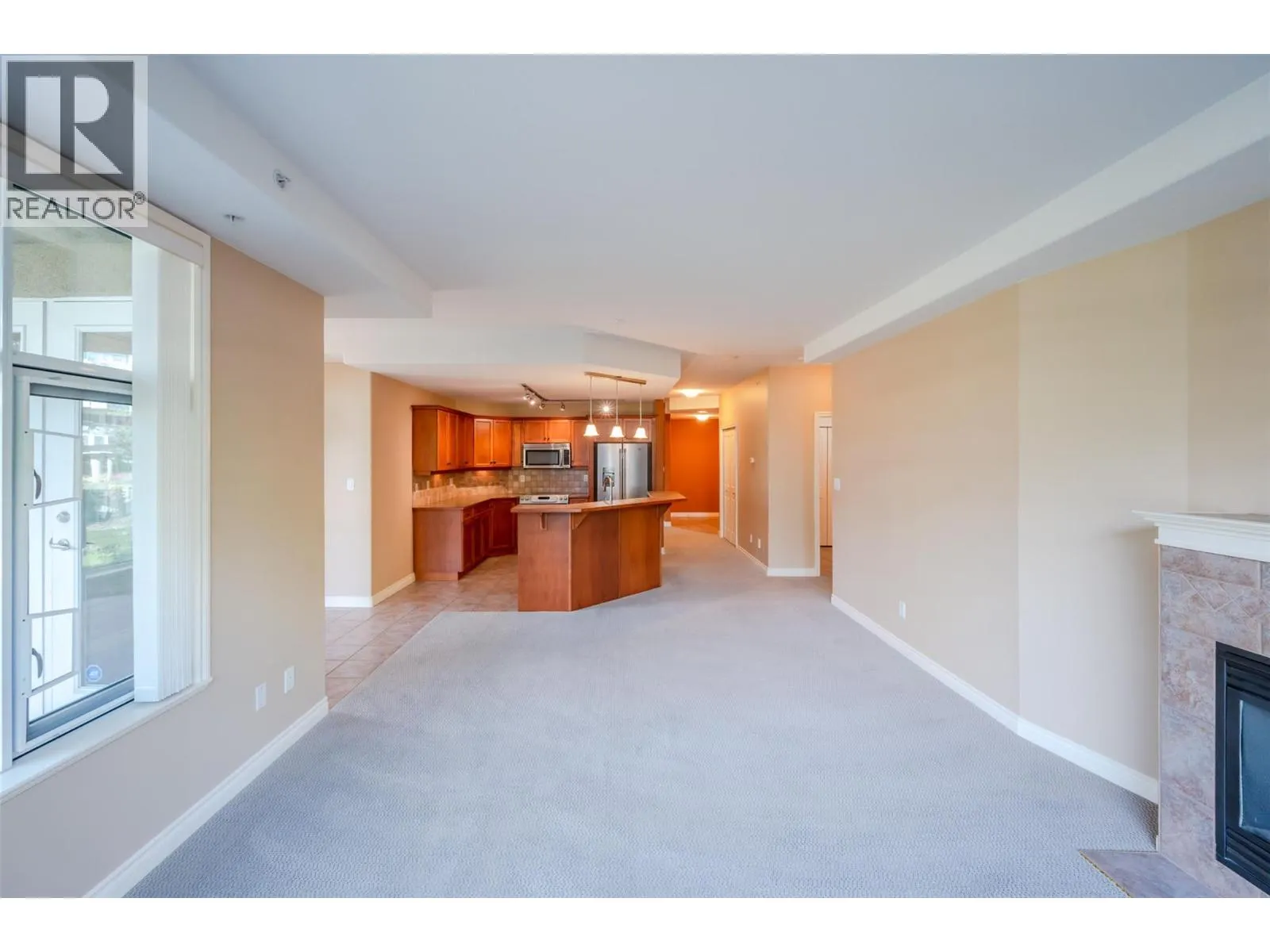 100 Lakeshore Drive W Unit# 115