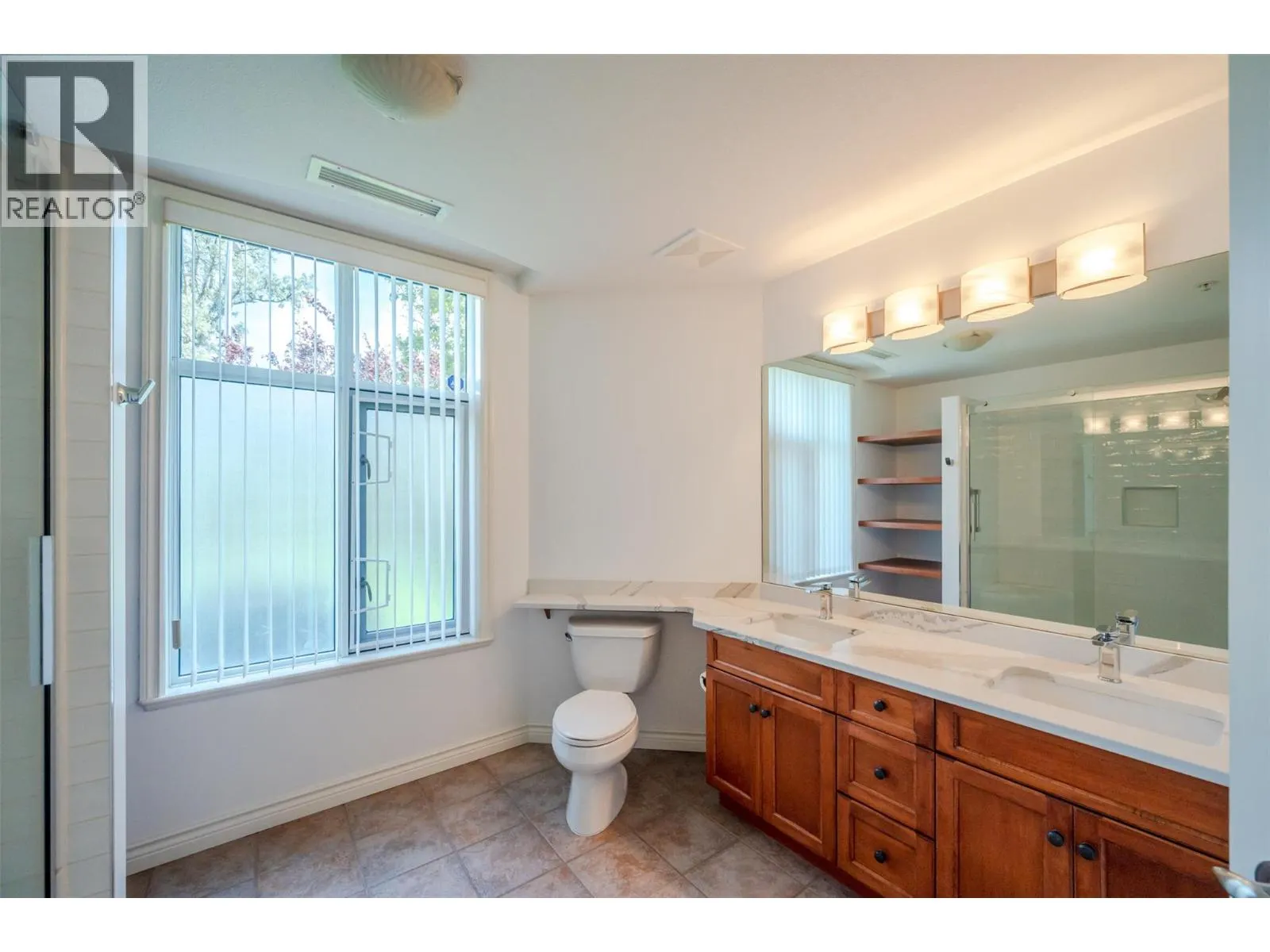 100 Lakeshore Drive W Unit# 115