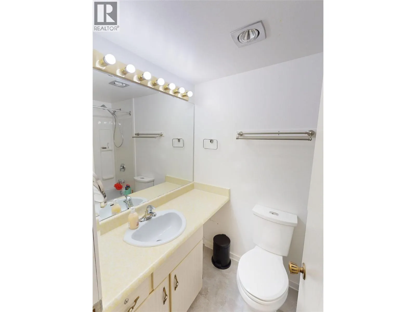 1802 Alpine Drive Unit# 205B