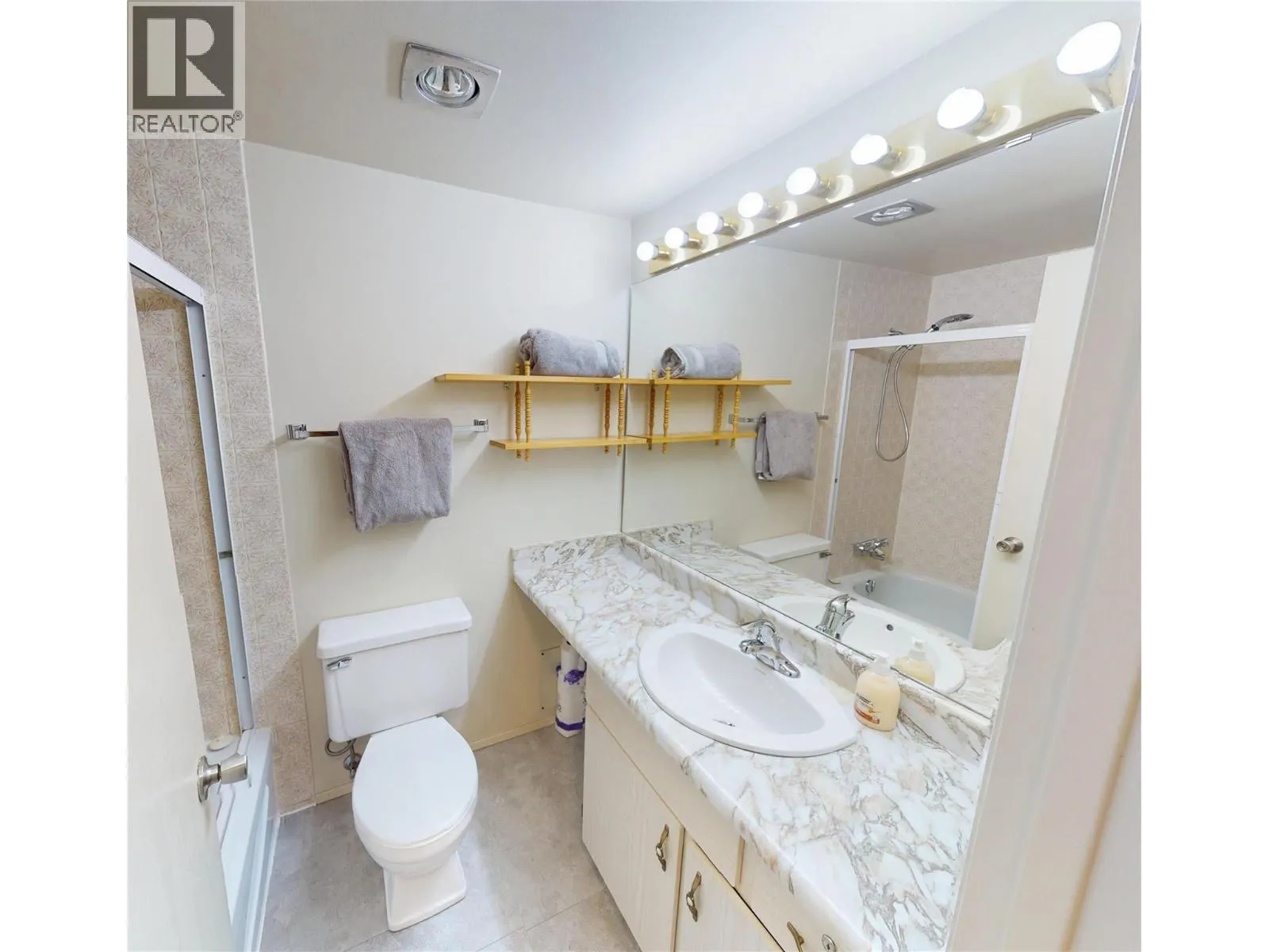 1802 Alpine Drive Unit# 205B