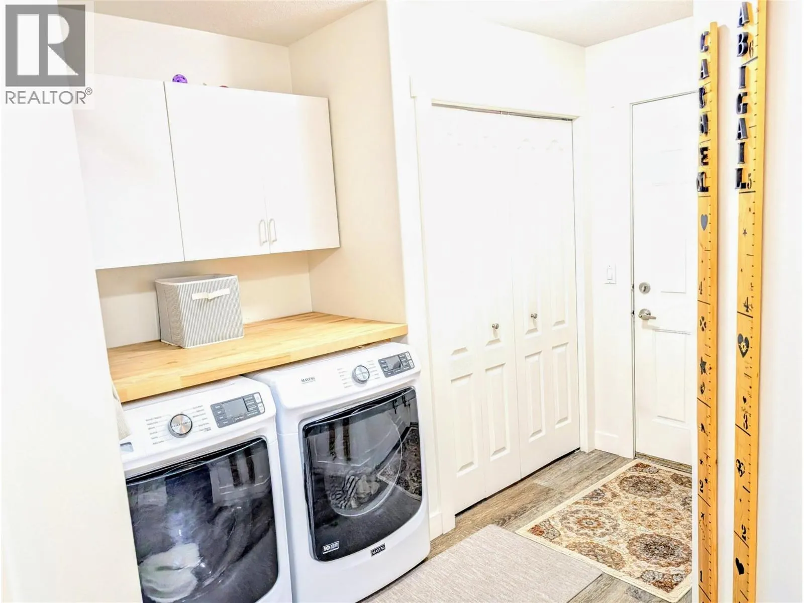 2086 Sunview Drive