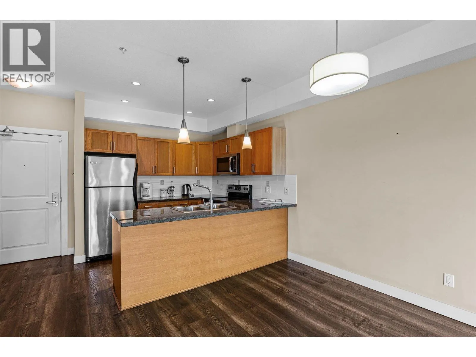 3205 Skyview Lane Unit# 408