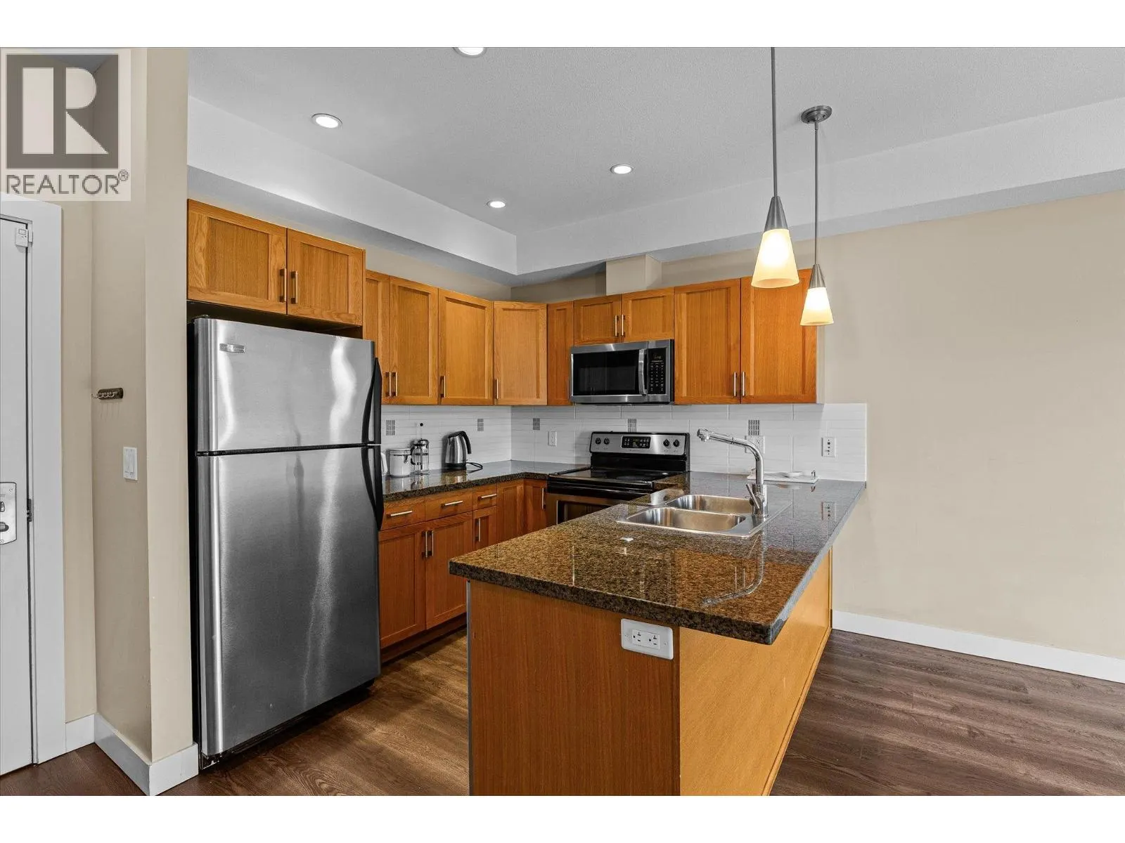 3205 Skyview Lane Unit# 408