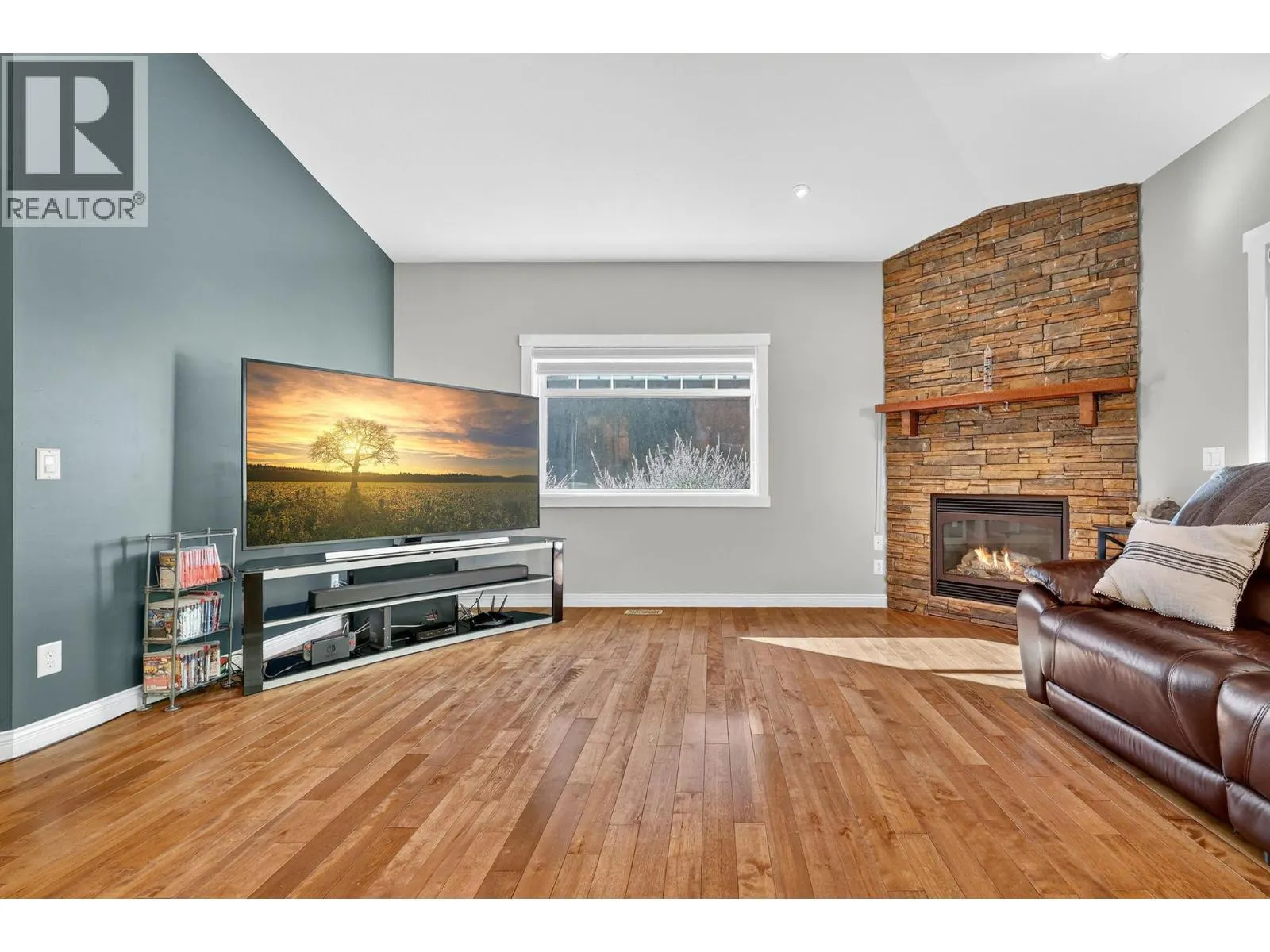 2157 Shelby Crescent