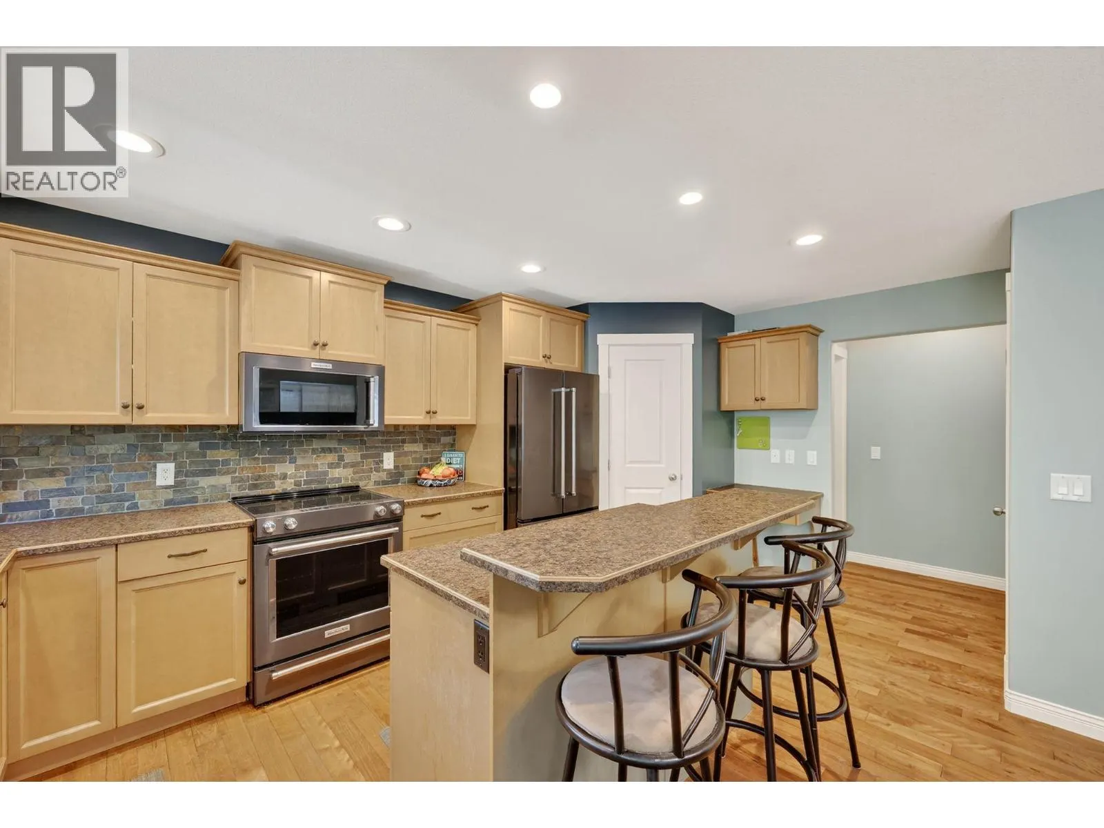 2157 Shelby Crescent