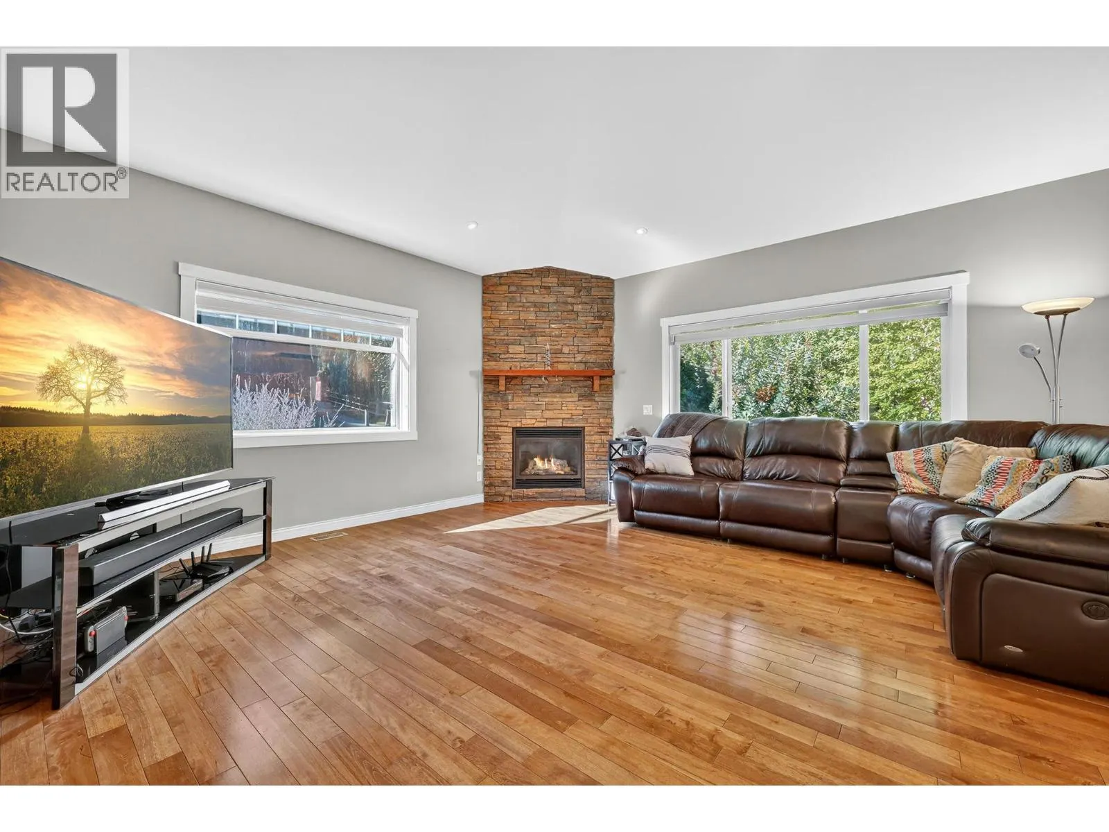 2157 Shelby Crescent