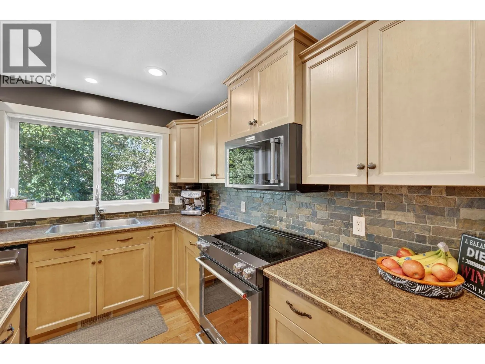 2157 Shelby Crescent