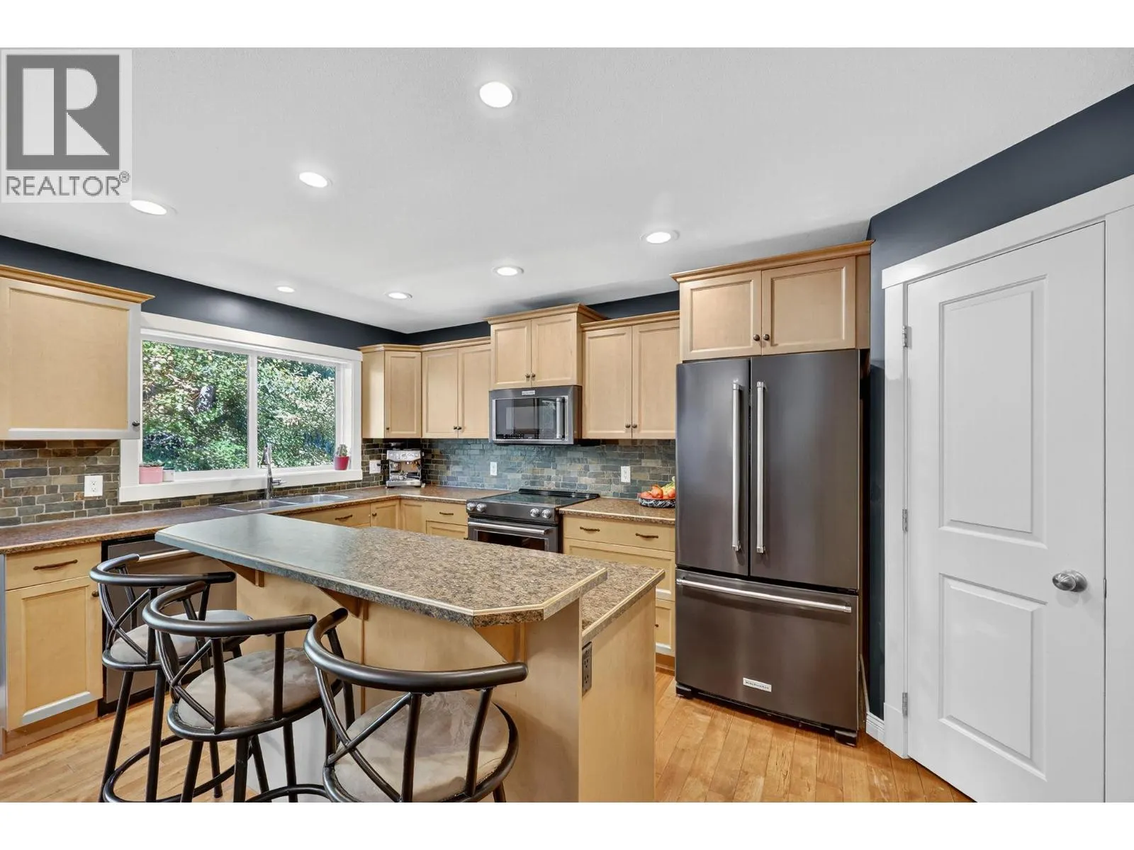 2157 Shelby Crescent