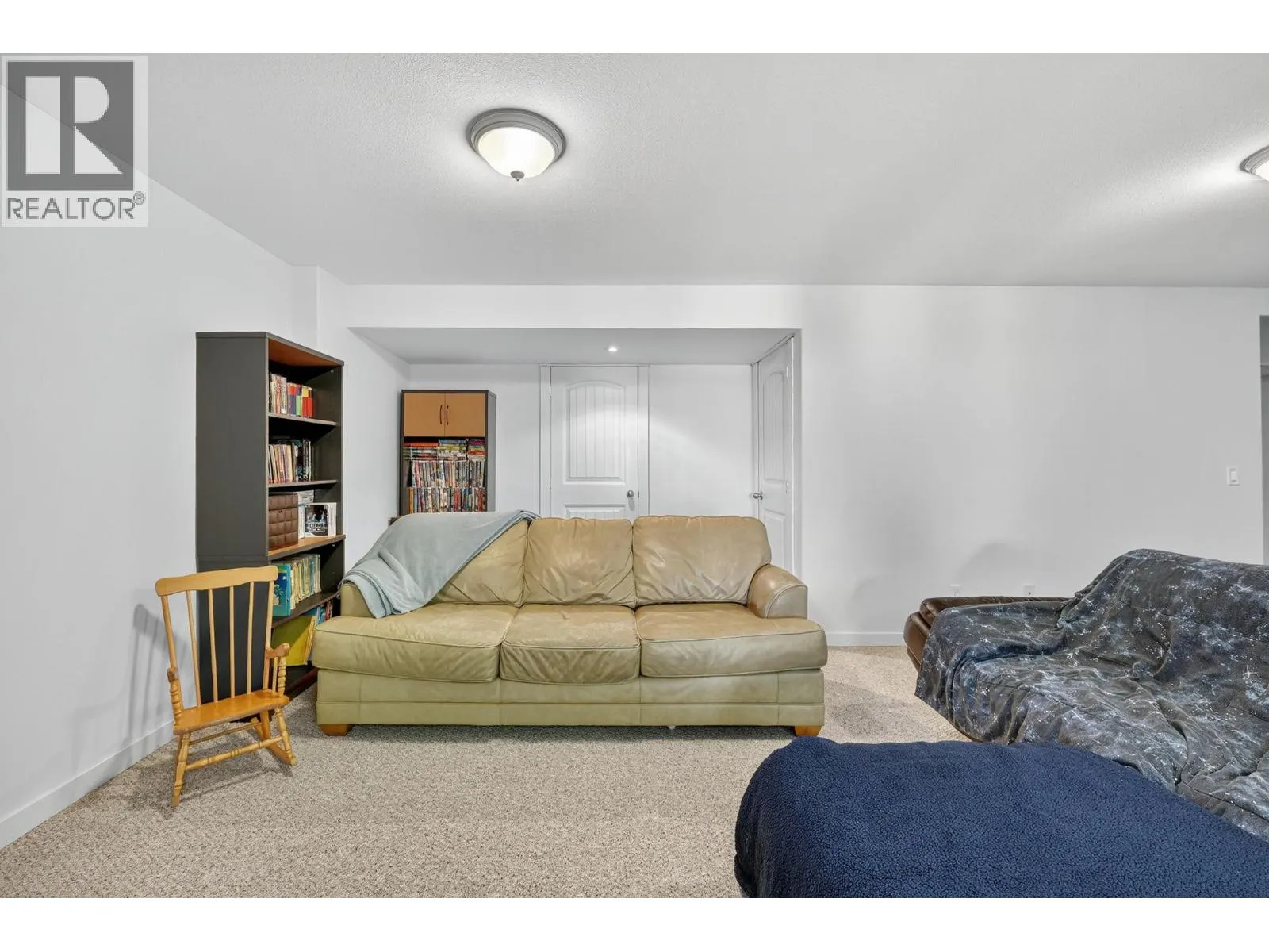 2157 Shelby Crescent