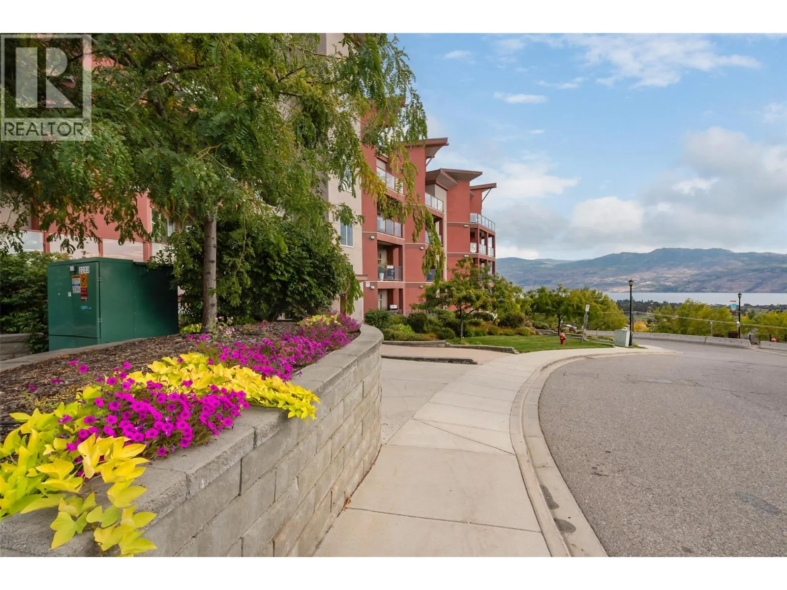 3205 Skyview Lane Unit# 205