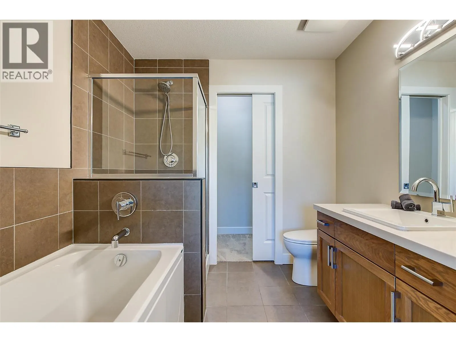 3205 Skyview Lane Unit# 205