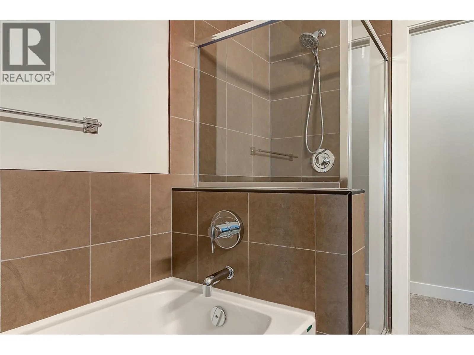 3205 Skyview Lane Unit# 205