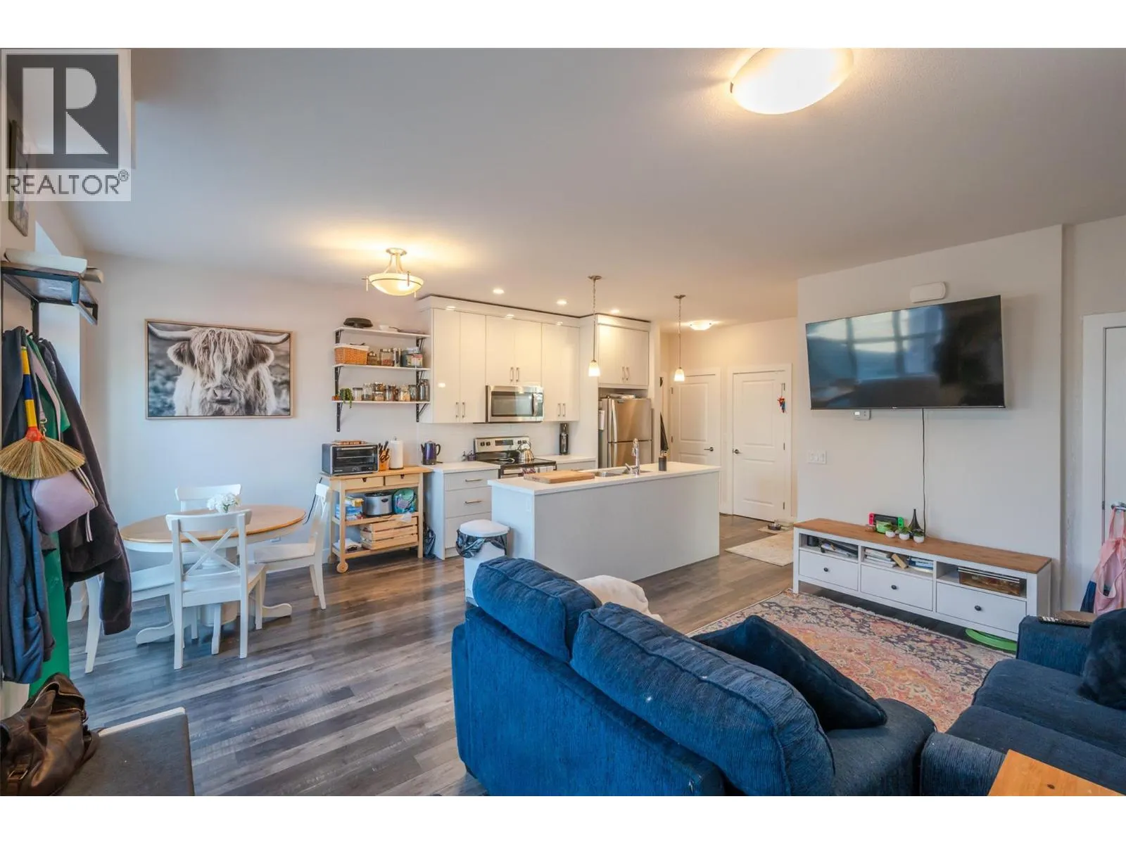 704 Revelstoke Avenue Unit# 101