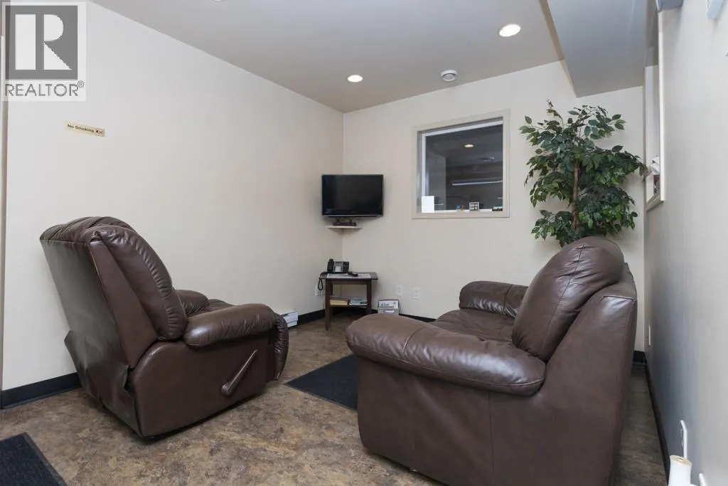 2376 Boulder Road