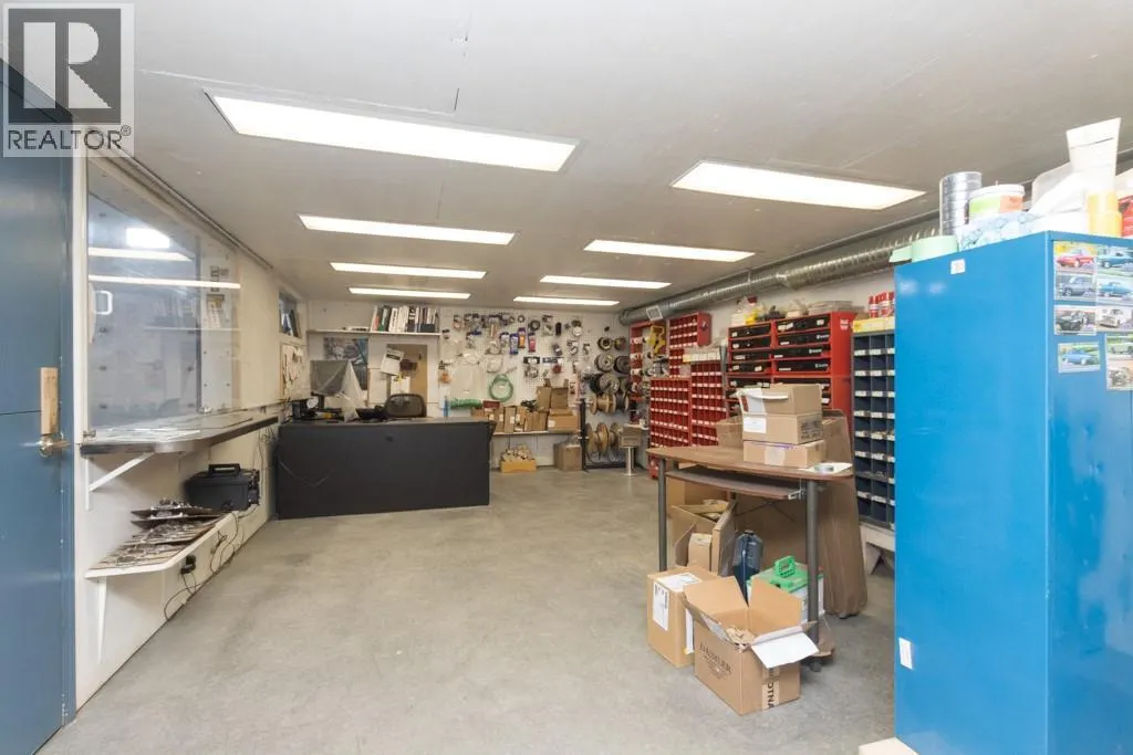 2376 Boulder Road
