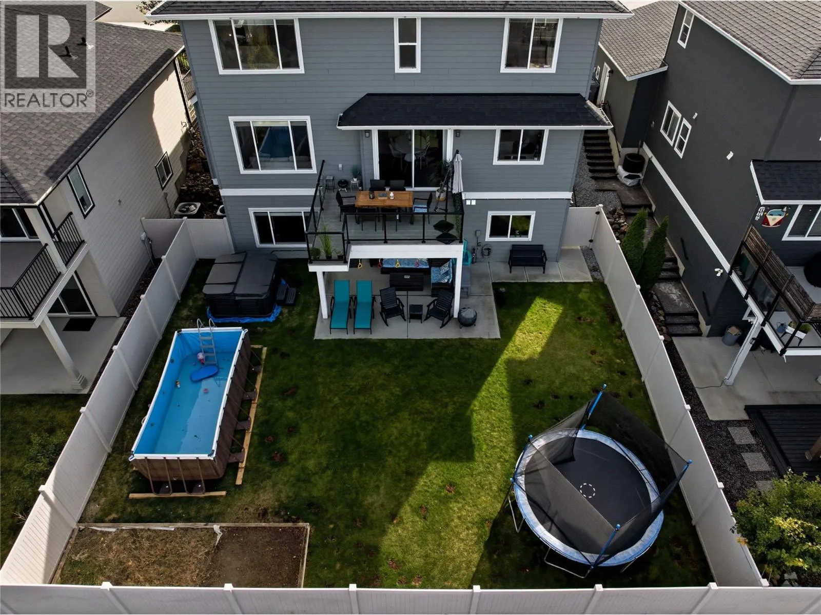 1553 EMERALD Drive