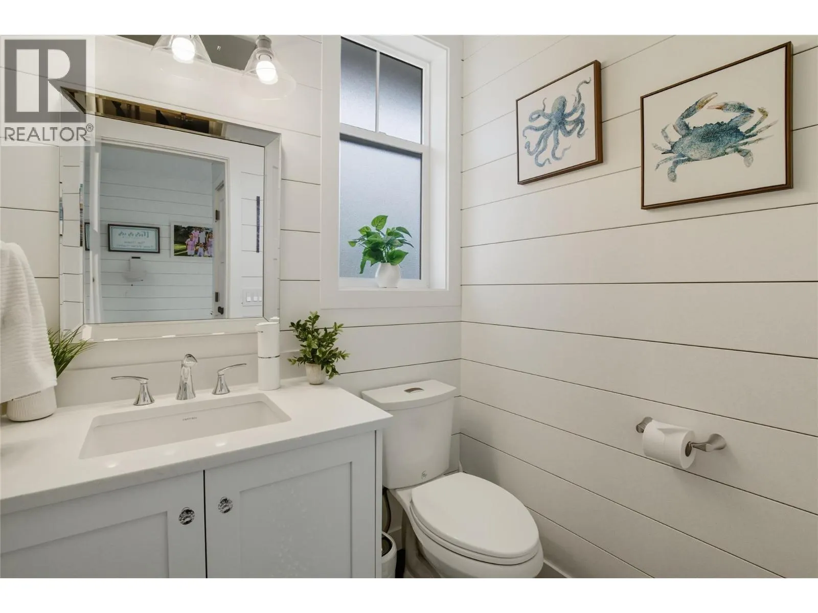 1553 EMERALD Drive