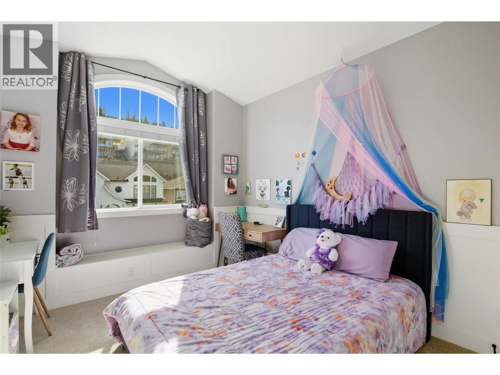 1553 EMERALD Drive