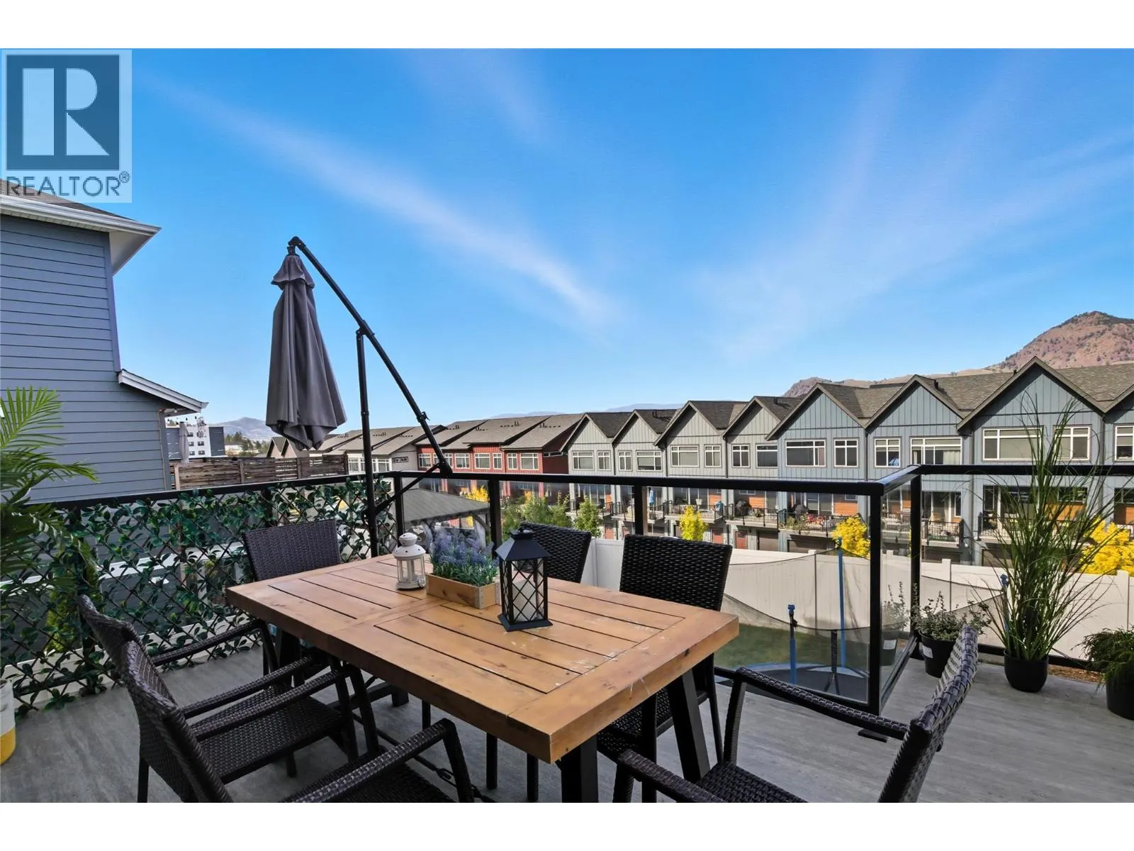 1553 EMERALD Drive