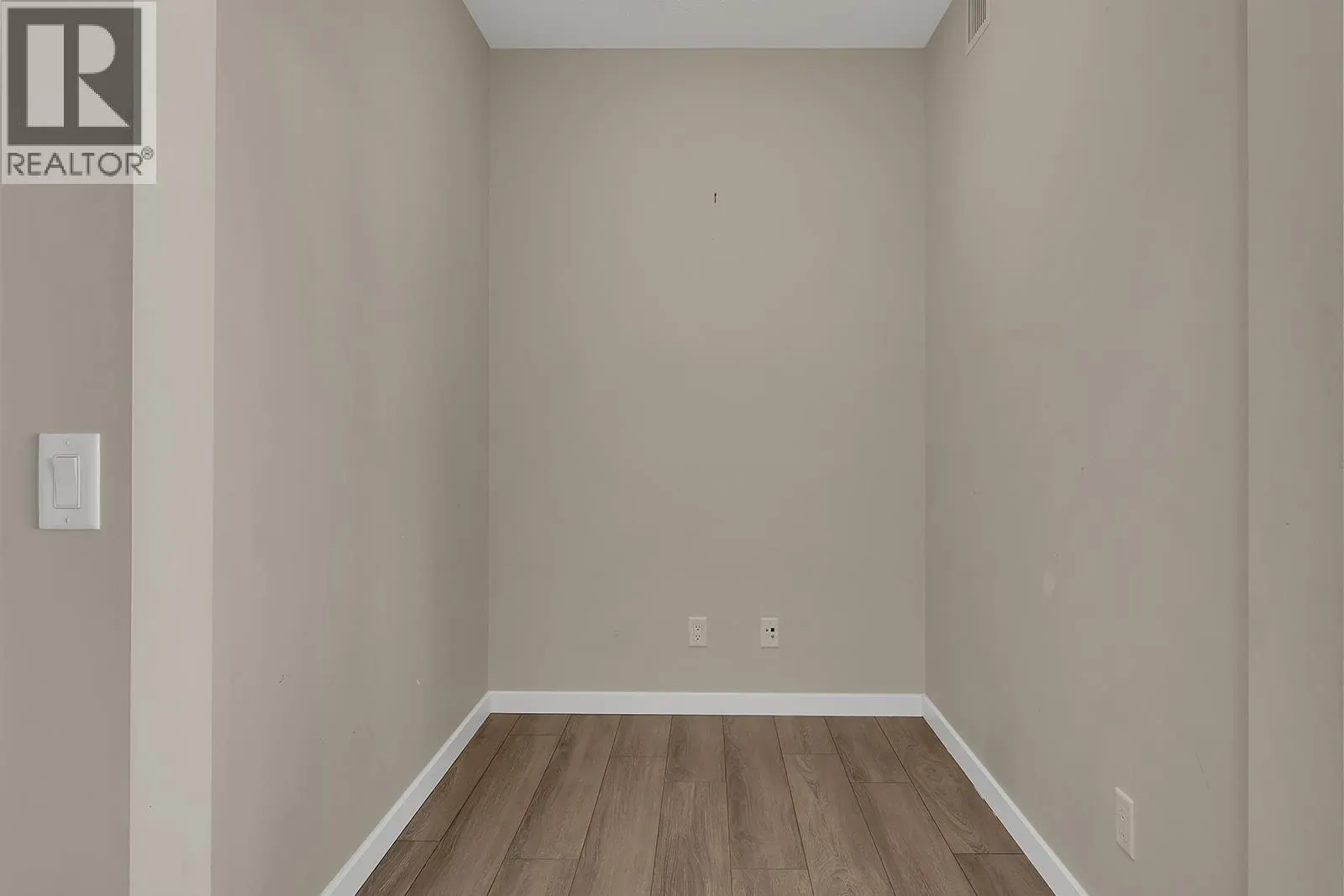 1075 Sunset Drive Unit# 2407