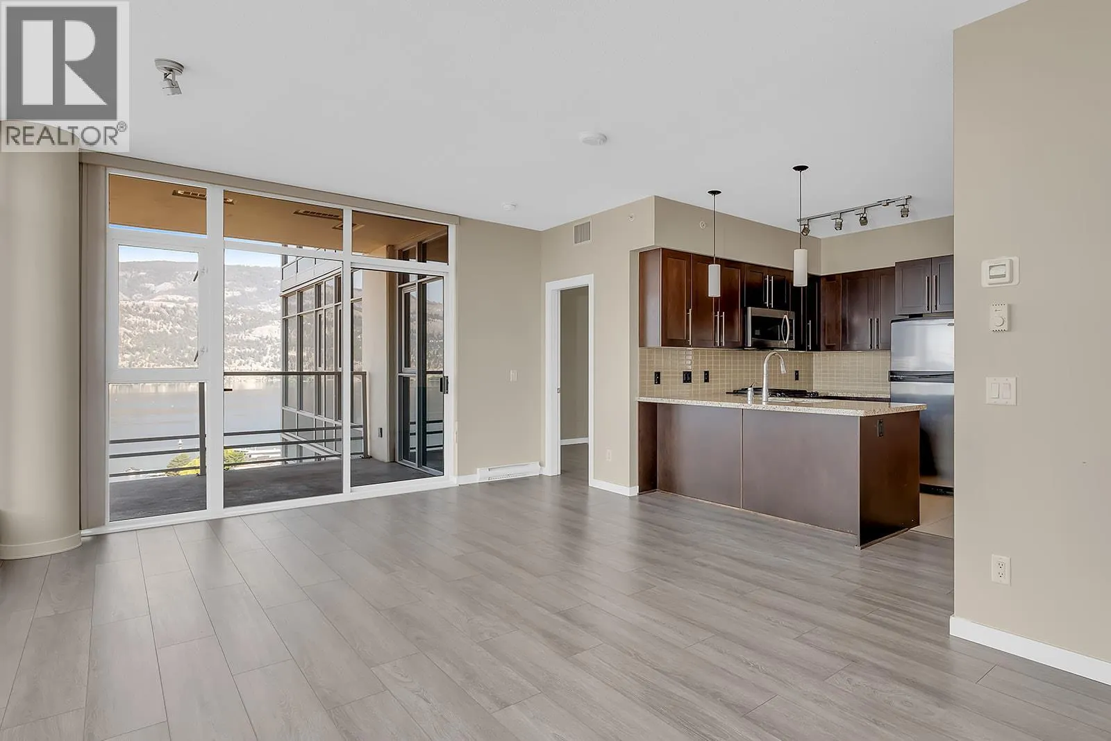 1075 Sunset Drive Unit# 2407