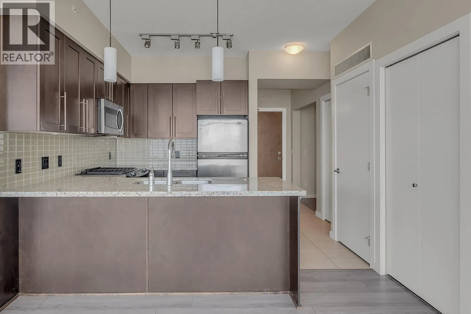 1075 Sunset Drive Unit# 2407