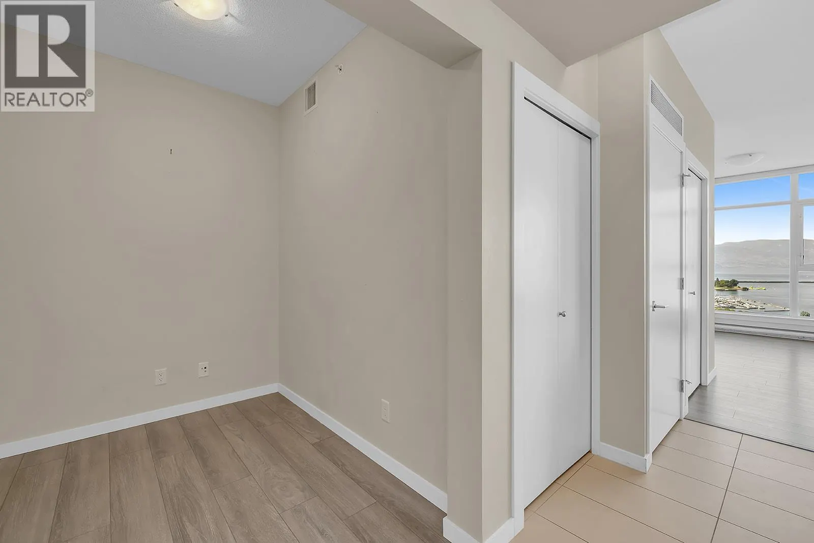1075 Sunset Drive Unit# 2407