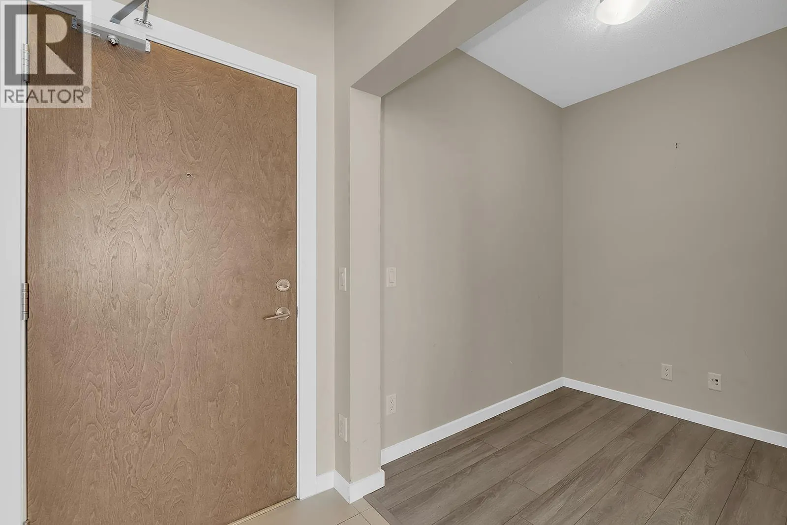 1075 Sunset Drive Unit# 2407