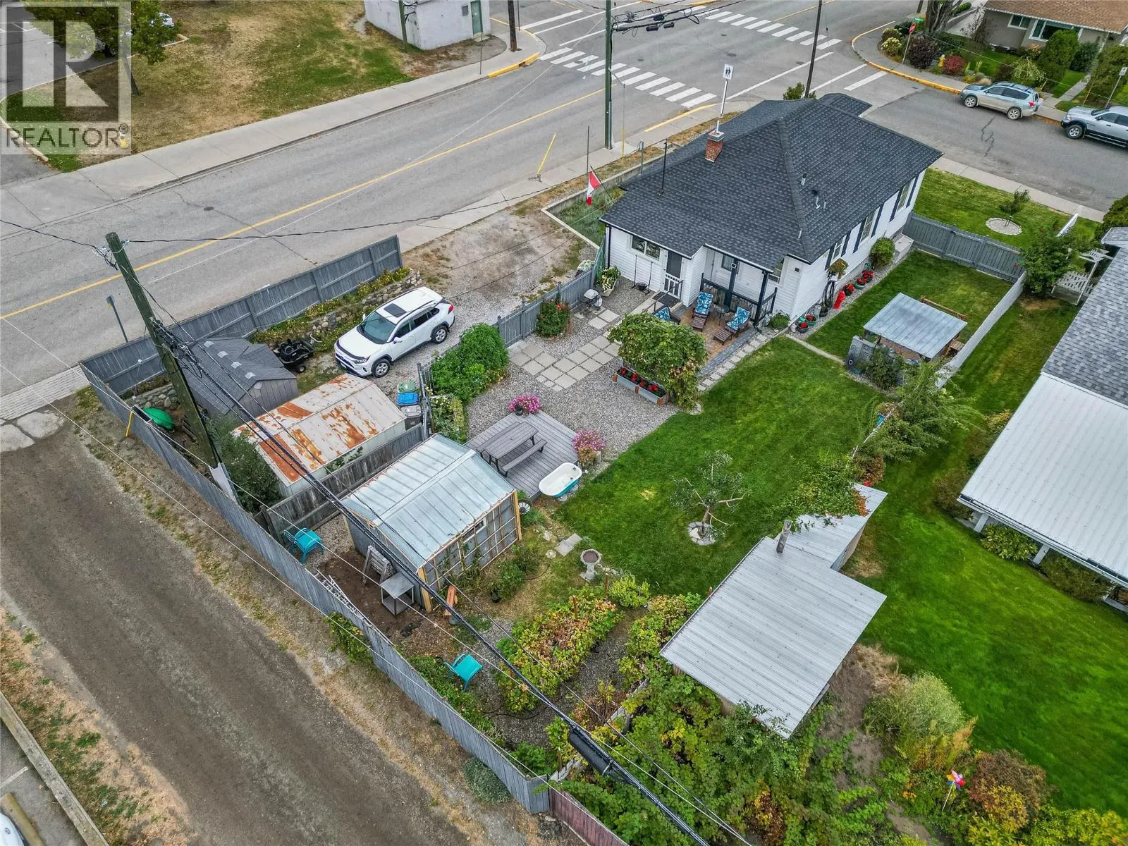 905 Munro Street
