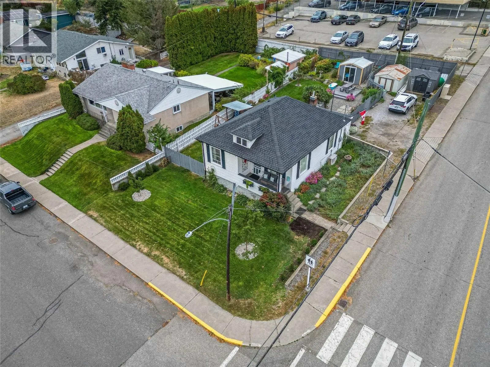 905 Munro Street