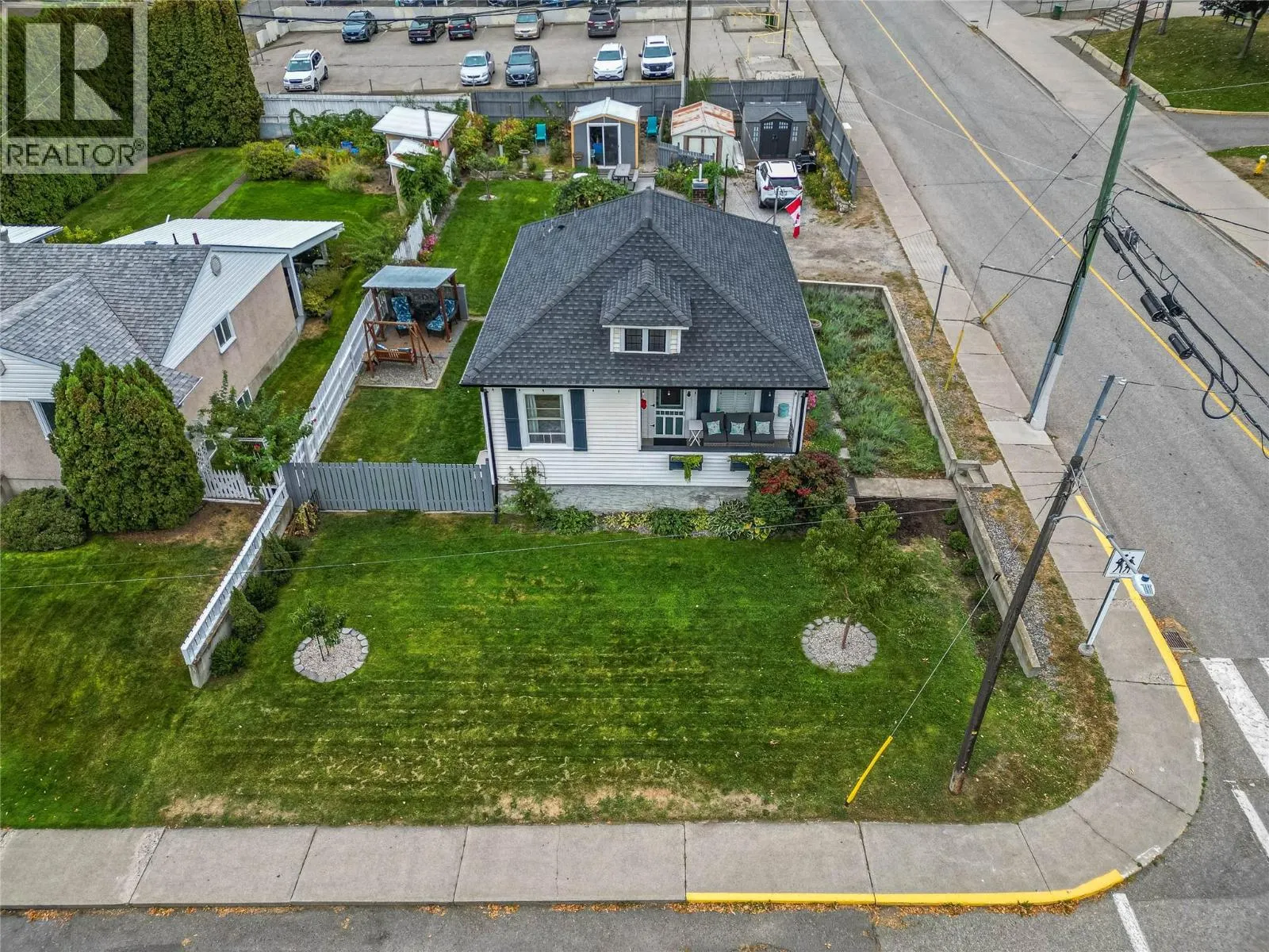 905 Munro Street