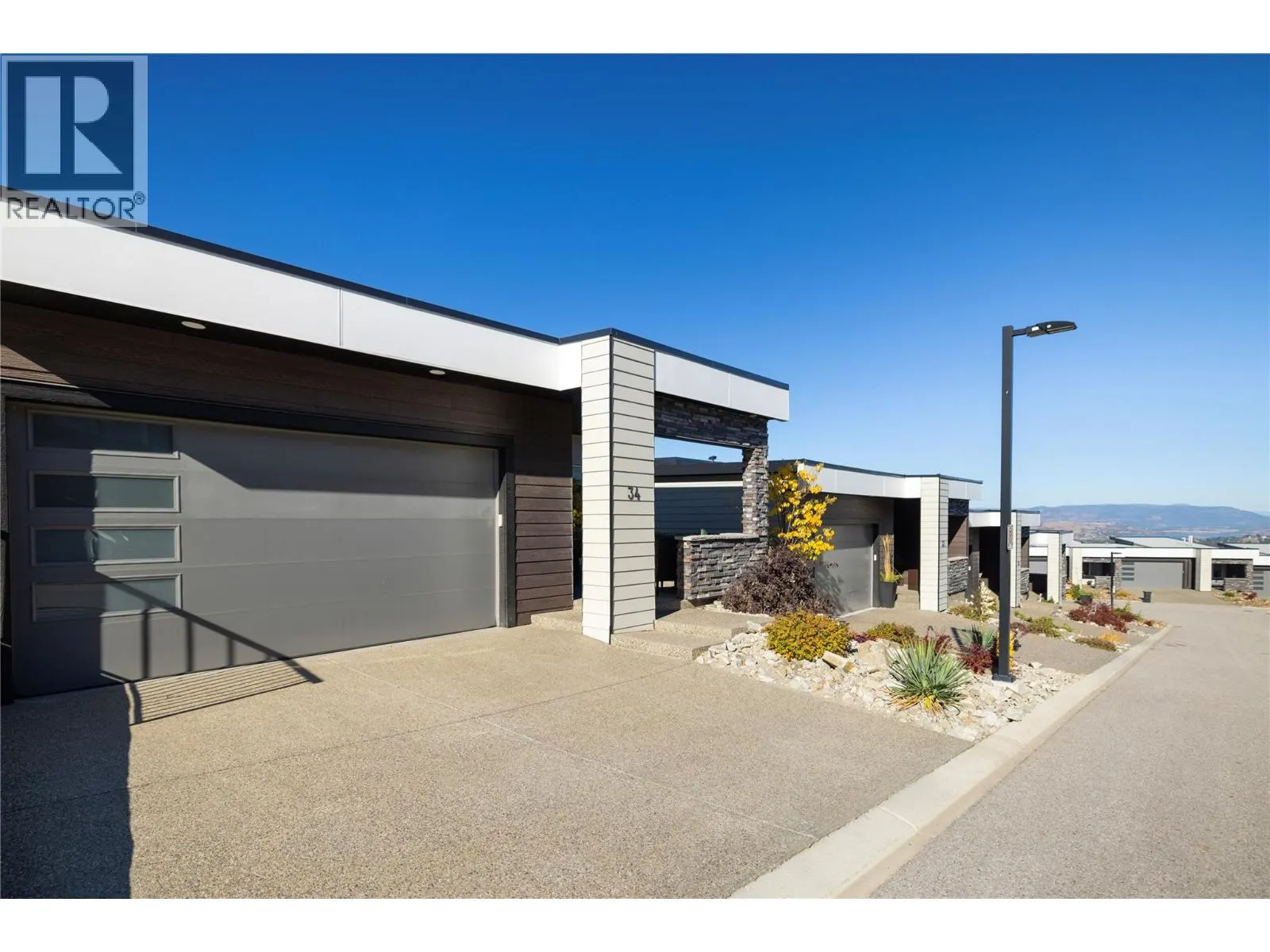 1000 Mt Robson Place Unit# 34