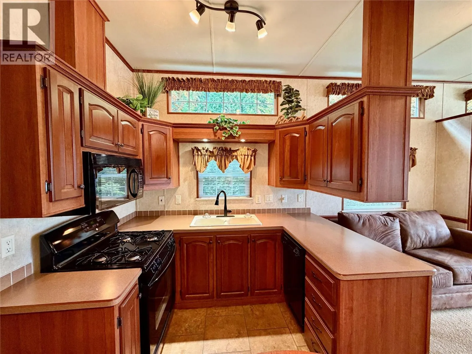 8192 Highway 97A Road Unit# LS33 Lot# LS33