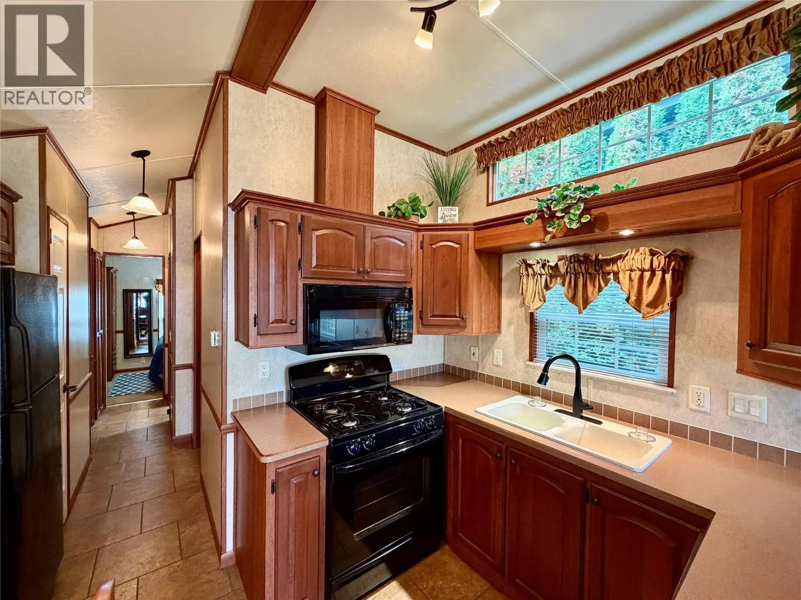 8192 Highway 97A Road Unit# LS33 Lot# LS33