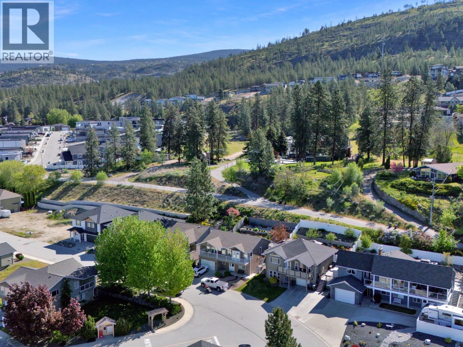 695 Pineview Road Unit# 102