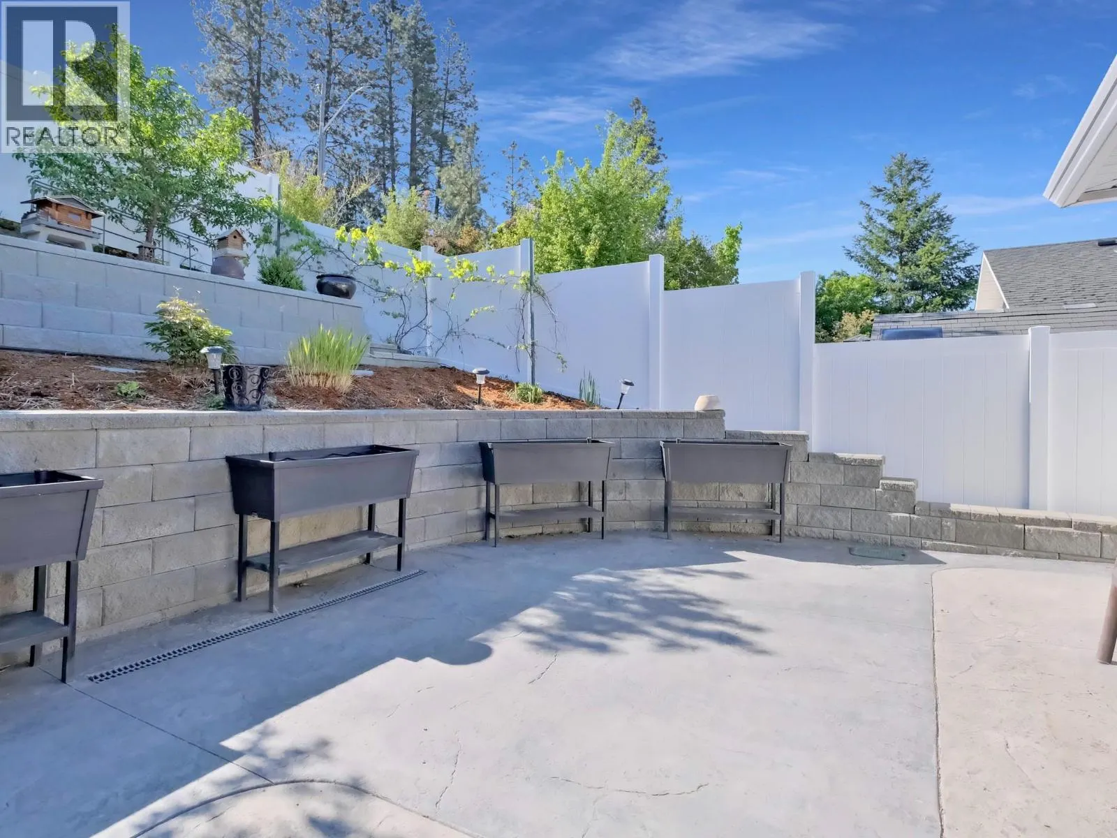 695 Pineview Road Unit# 102