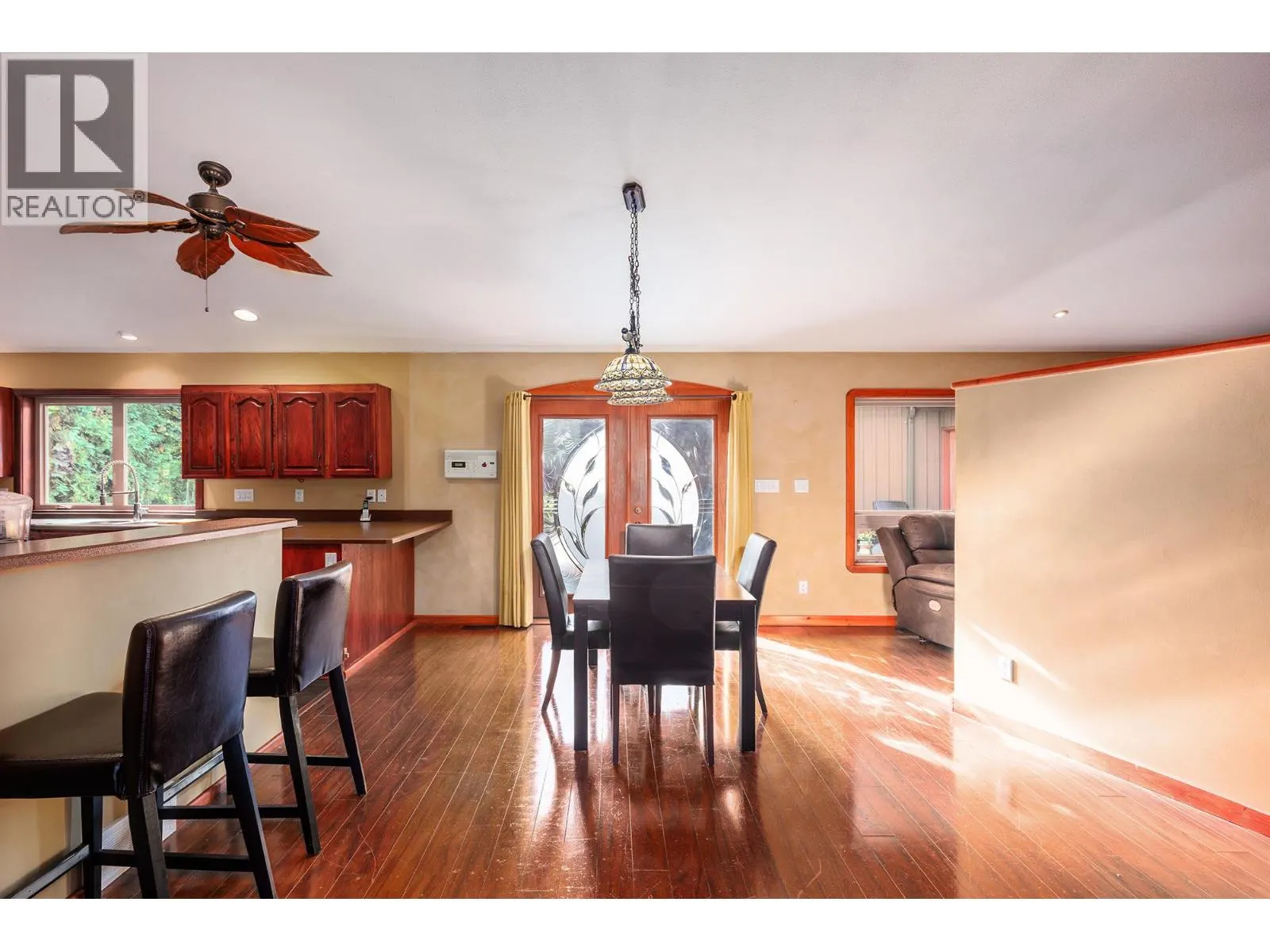 582 Radant Road