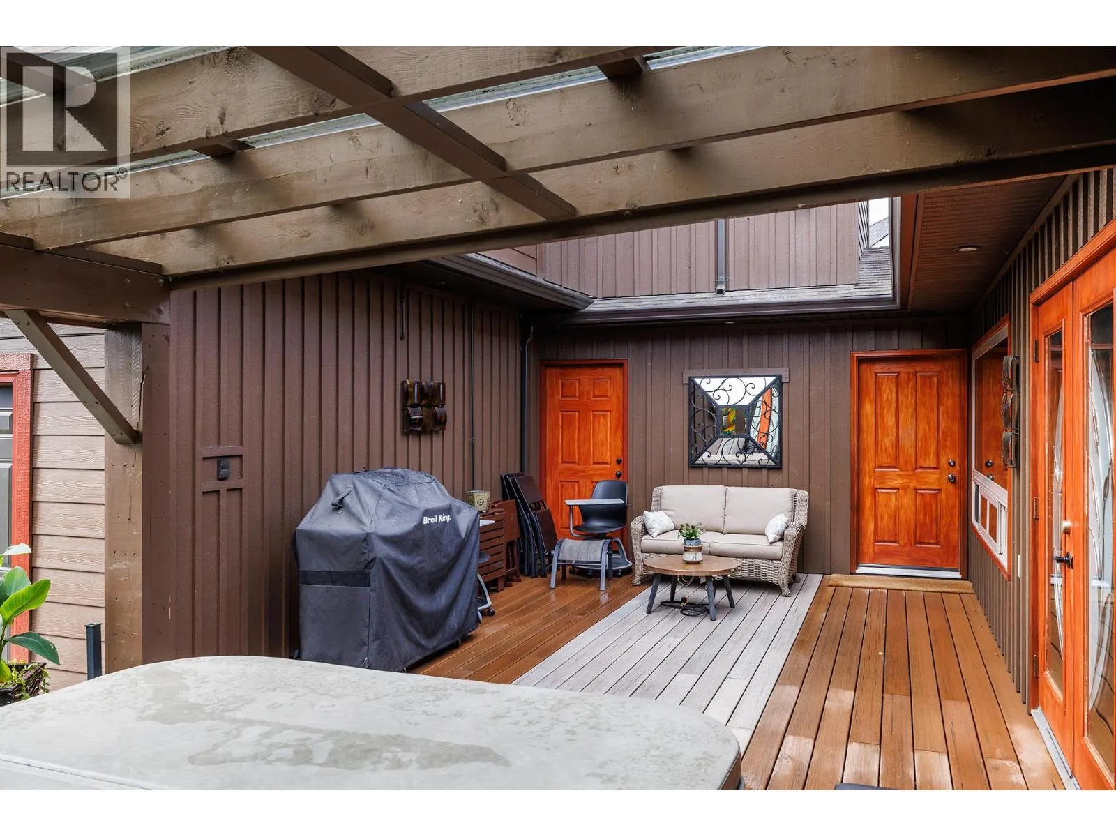 582 Radant Road