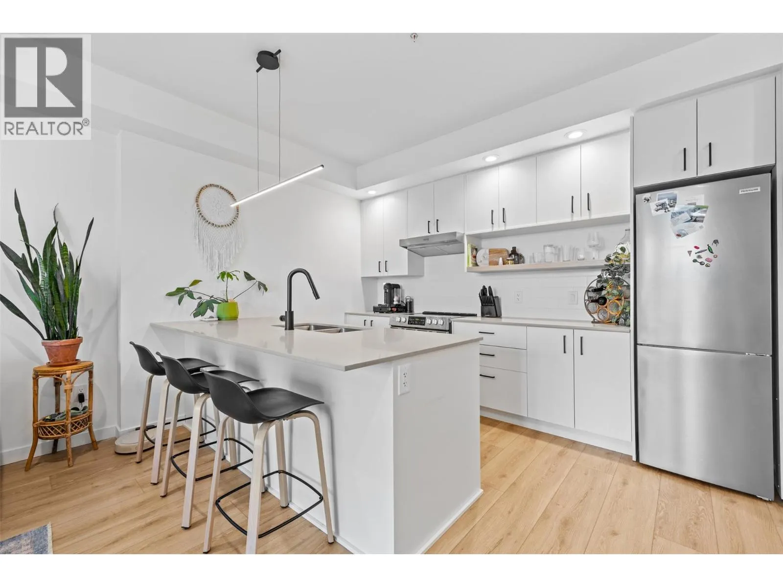 660 Cawston Avenue Unit# 405